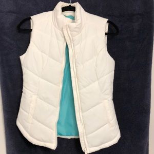 White Aerie puffer vest